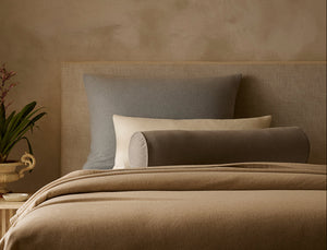 Photo of the Venus | Sham ensemble.