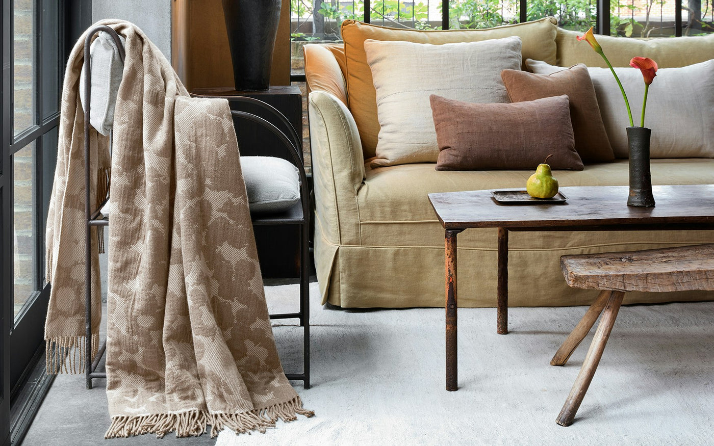 Cadiz Oversize Throw