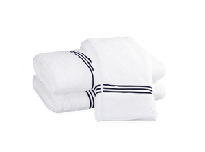 Photo of the Bel Tempo Towel | Bath Towel ensemble.