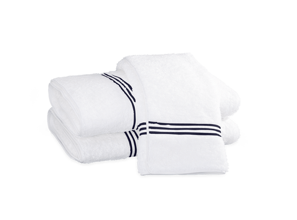 Photo of the Bel Tempo Towel | Bath Towel ensemble.