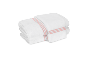 Photo of the Bel Tempo Towel | Guest Towel ensemble.