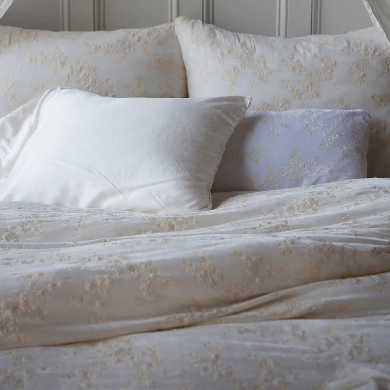 Lynette Luxe | Sham