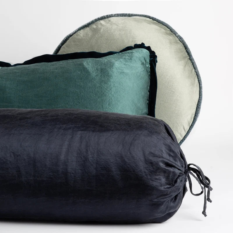 Paloma | Throw Pillow