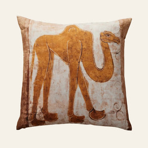 Photo of the Camel | Pillow ensemble.