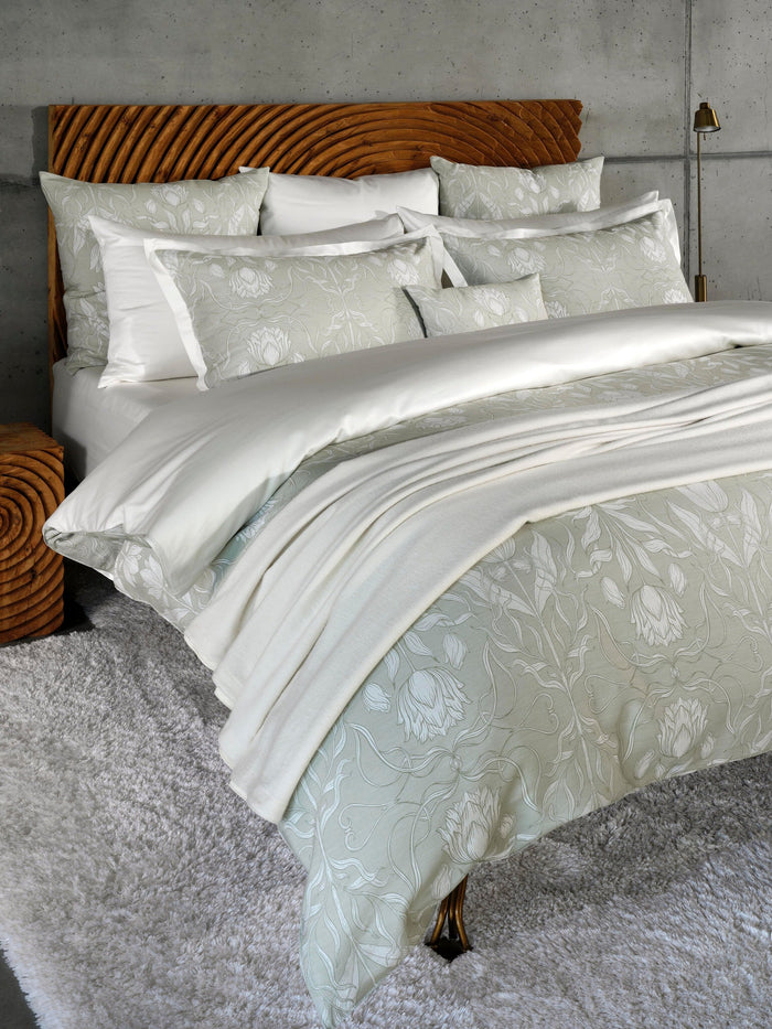 Photo of the Botanica | Duvet Cover ensemble.