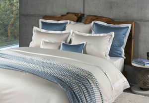 Photo of the Emma | Flat Sheet ensemble.