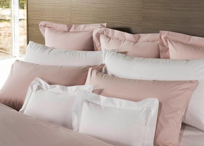 Photo of the Estrela | Pillowcase ensemble.