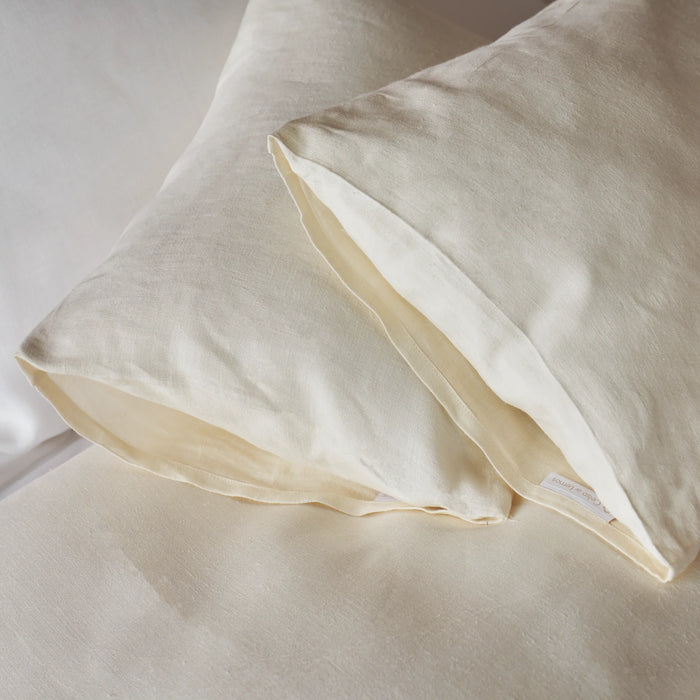 Photo of the Moon Linen | Pillowcase Set ensemble.