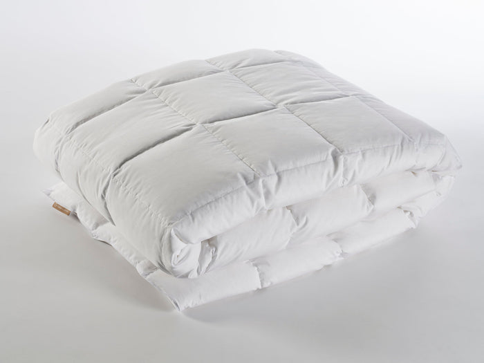 Photo of the Anser | All Seasons Duvet ensemble.