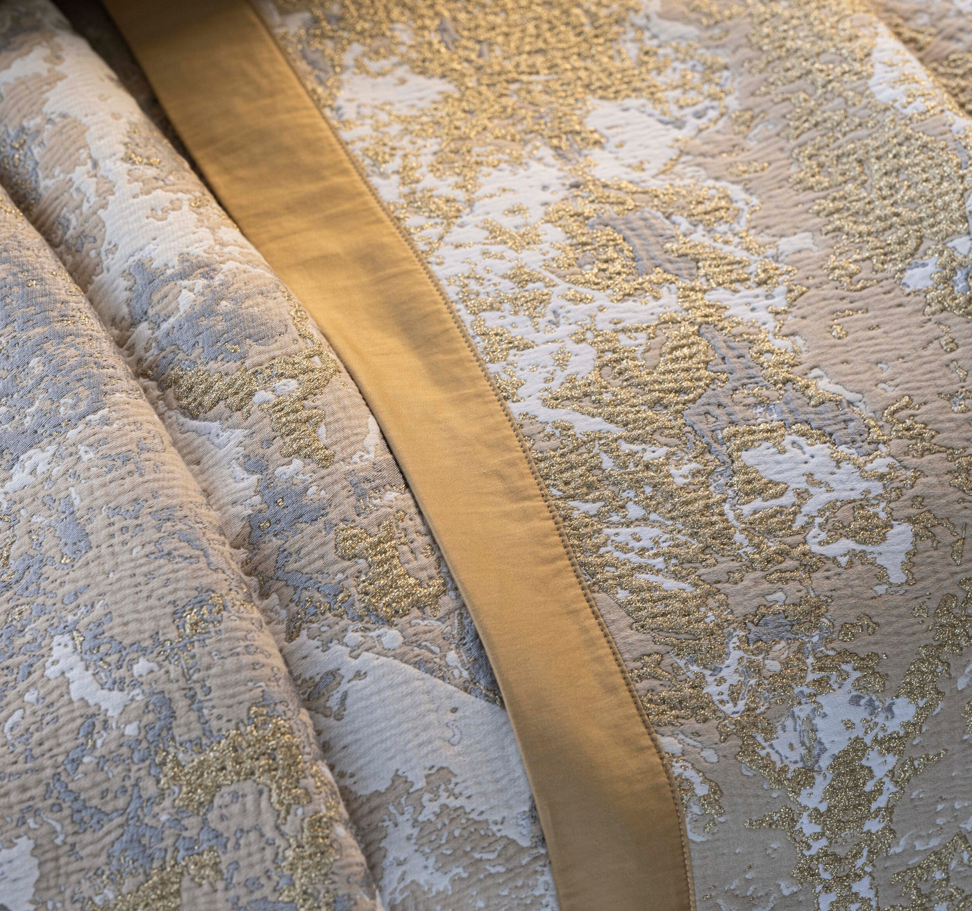 Waltz | Bed Cover