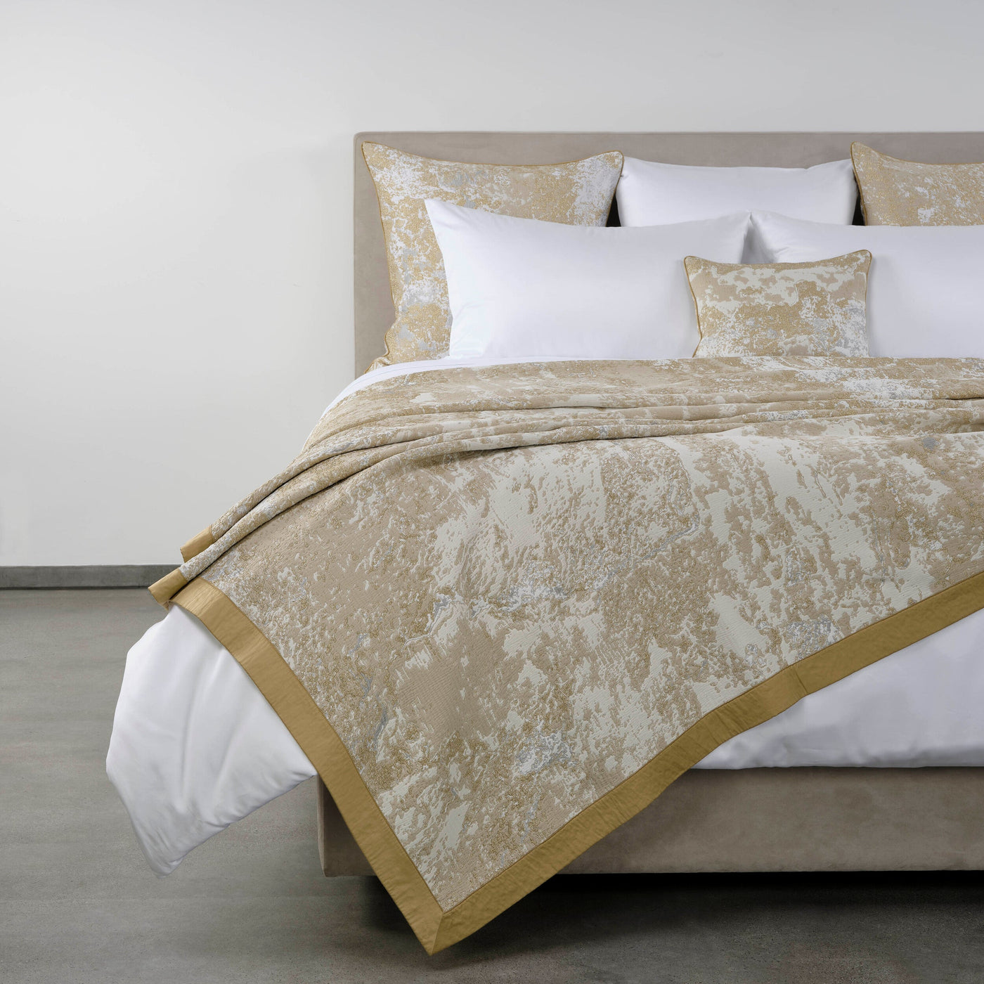 Waltz | Bed Cover
