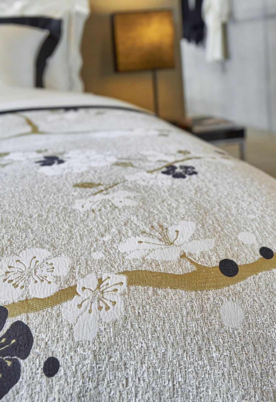 Image of Celso de Lemos Cerisier Coverlet detail.