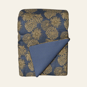 Photo of the Chrysanthemum | Throw ensemble.
