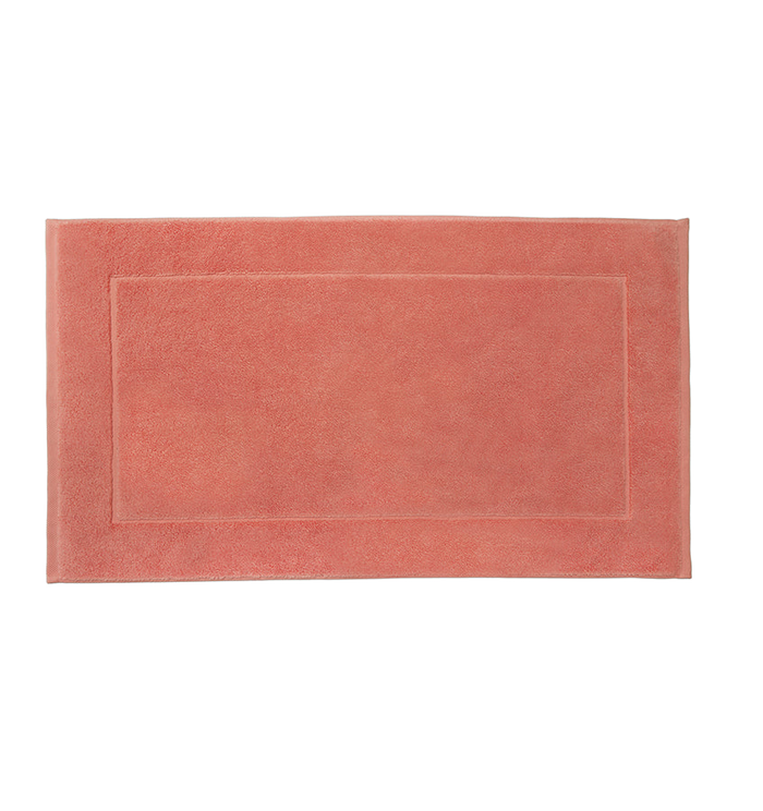 Photo of the Cielo | Tub Mat ensemble.