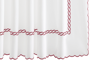 Photo of the Classic Chain Scallop Shower Curtain ensemble.