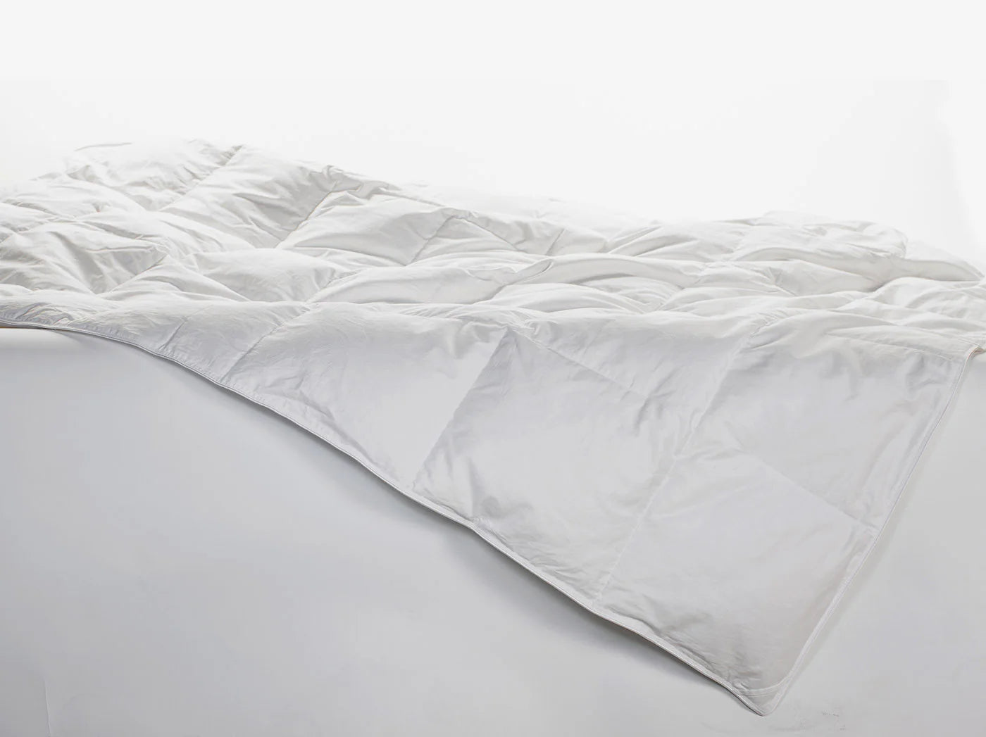 Mariposa Lightweight | Hypodown Comforter
