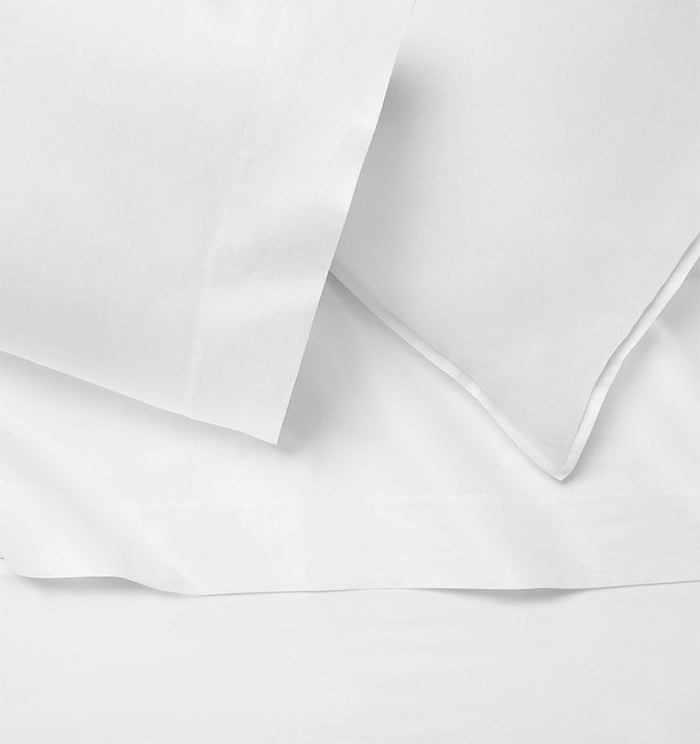 Photo of the SFERRA Giza 45 Corto Sateen | Flat Sheet ensemble.