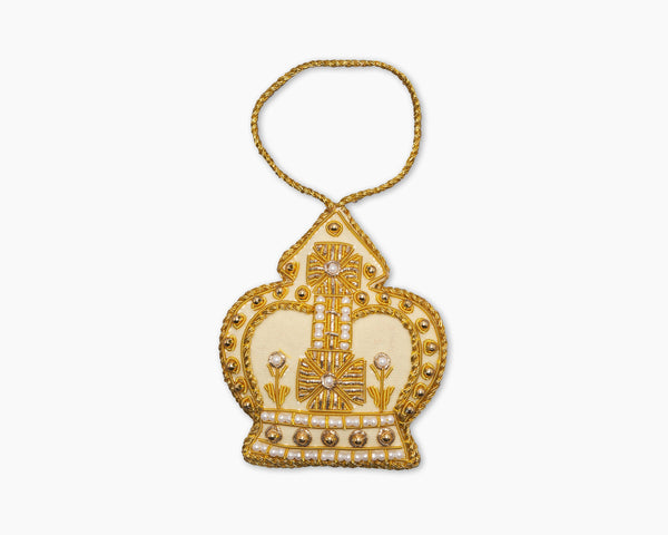 Photo of the Crown Gold Ornament ensemble.