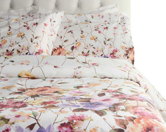 Photo of the Certaldo Italian Duvet Set ensemble.