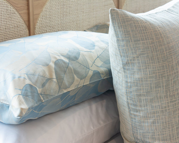 Photo of the Ontano Jacquard | Pillow Sham ensemble.