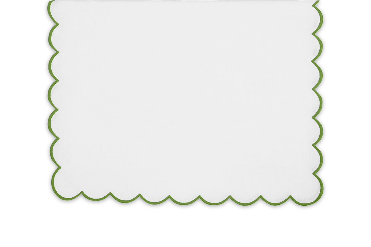 Dakota table runner in White & Grass