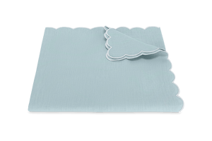 Photo of the Dakota | Tablecloth ensemble.