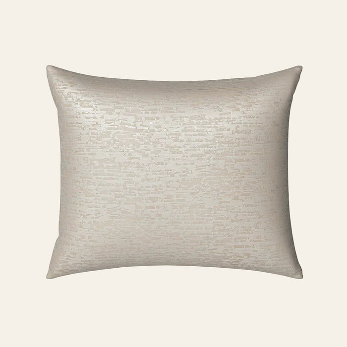 Photo of the Delphi | Pillow ensemble.