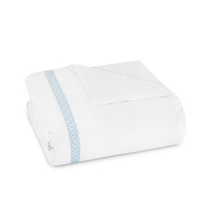 Photo of the Elo Duvet Cover ensemble.