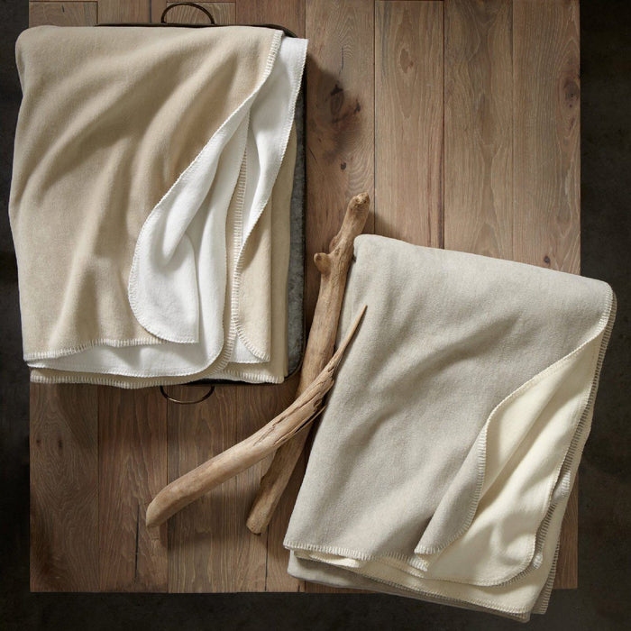 Photo of the Alta | Blanket ensemble.