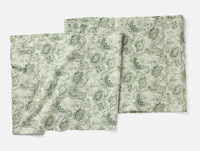 Photo of the Balboa Print | Table Runner ensemble.