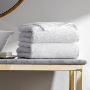 Photo of the Simple Border | Bath Sheet Set ensemble.