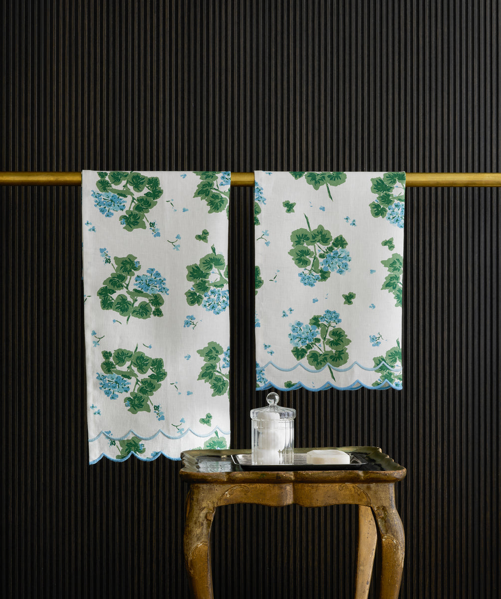 Geranium Linen | Guest Towel Set