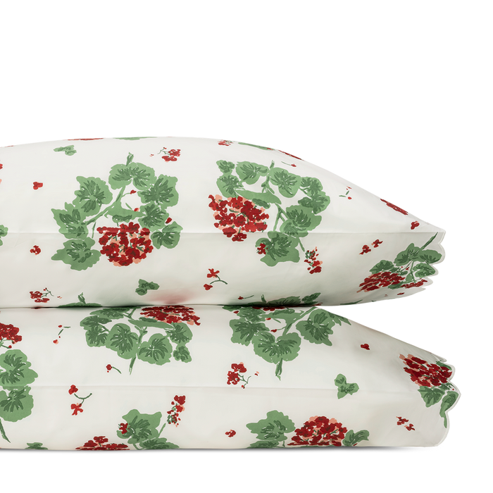 Photo of the Geranium | Pillowcase Set ensemble.