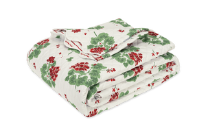 Photo of the Geranium | Quilt ensemble.