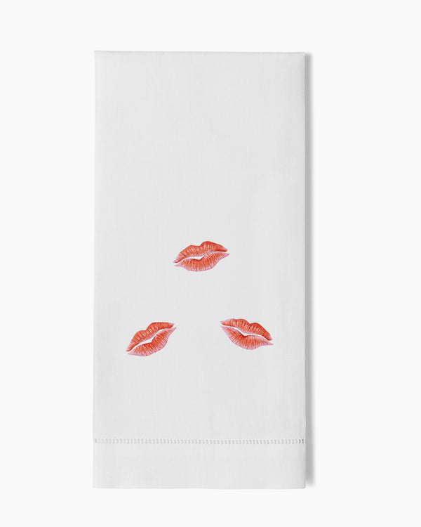 Photo of the Triple Kiss Hand Towel ensemble.