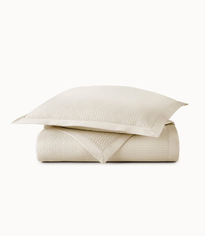 Photo of the Hamilton Quilted | Coverlet ensemble.