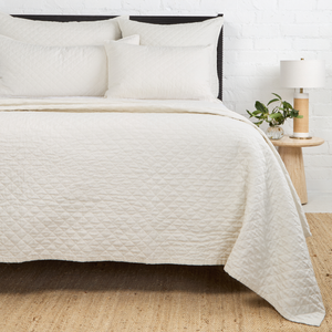 Photo of the Hampton | Quilt ensemble.