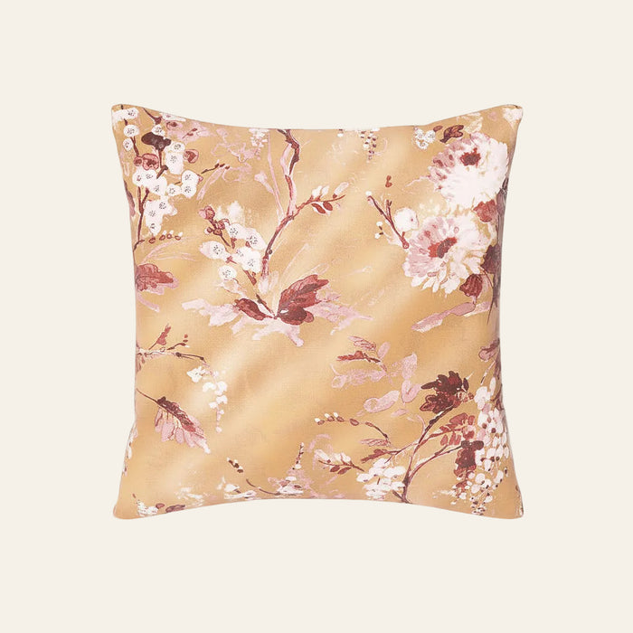 Photo of the MET x AG | Jardin Fleur Pillow ensemble.