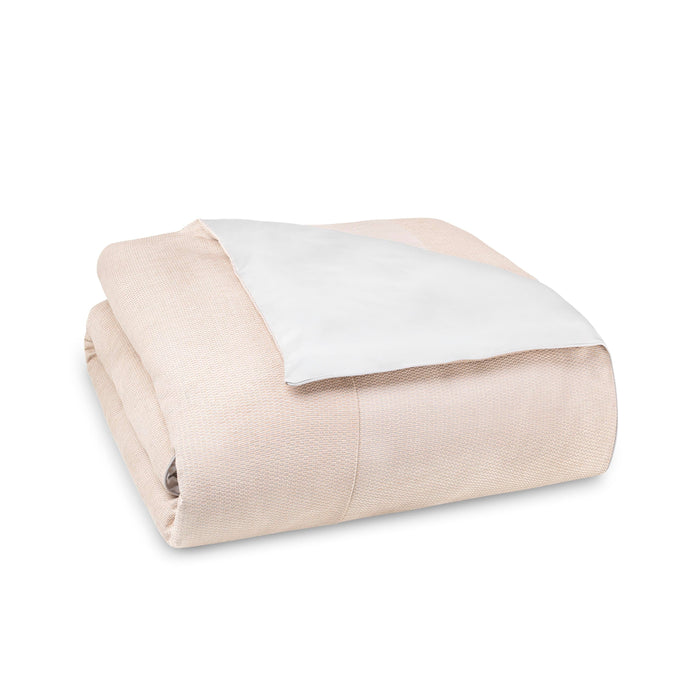 Photo of the Jasmim Duvet Cover ensemble.