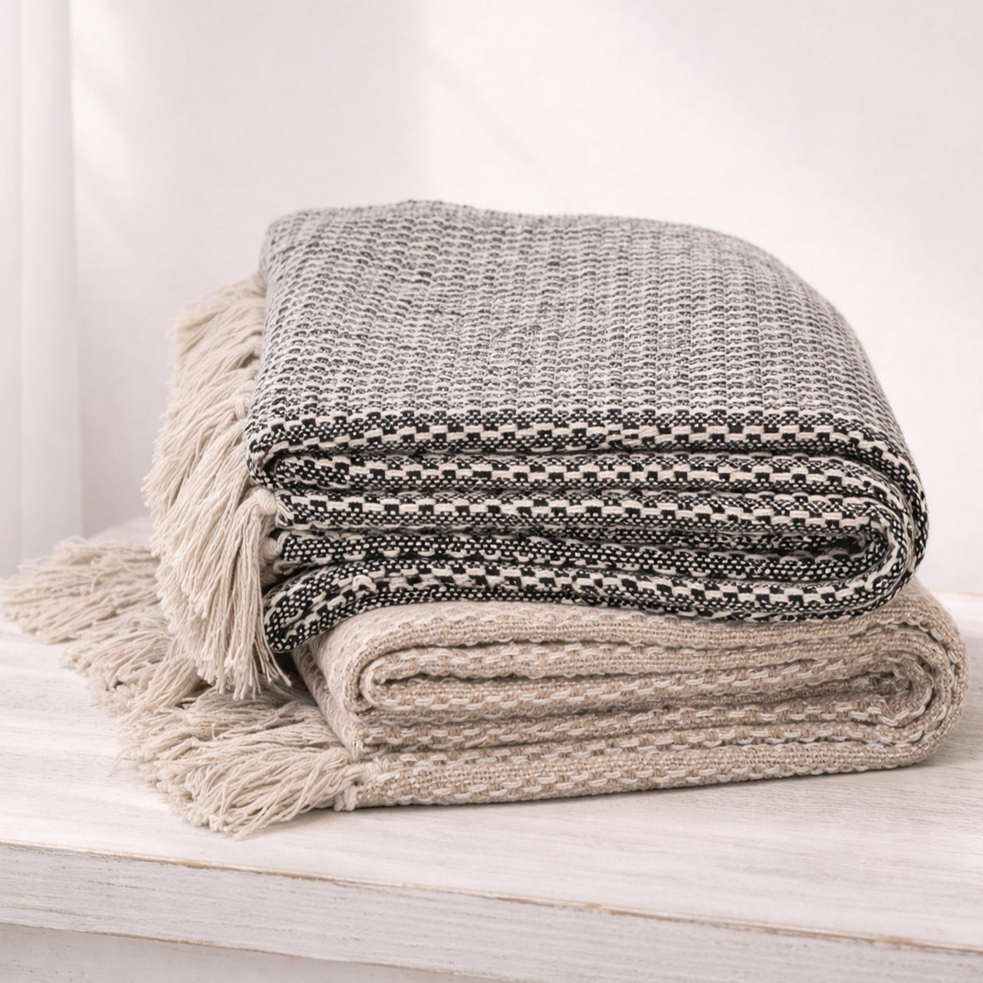 Leon | Throw Blanket