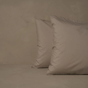 Photo of the Retiring Classic Percale | Pillowcase Set ensemble.