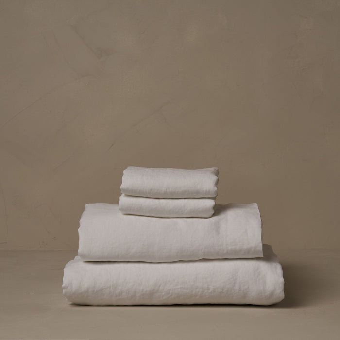 Photo of the Classic Linen | Sheet Set ensemble.