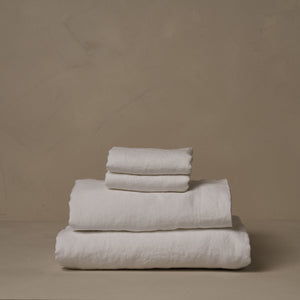 Photo of the Classic Linen | Sheet Set ensemble.