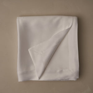 Photo of the Woodland Silk Sateen | Flat Sheet ensemble.