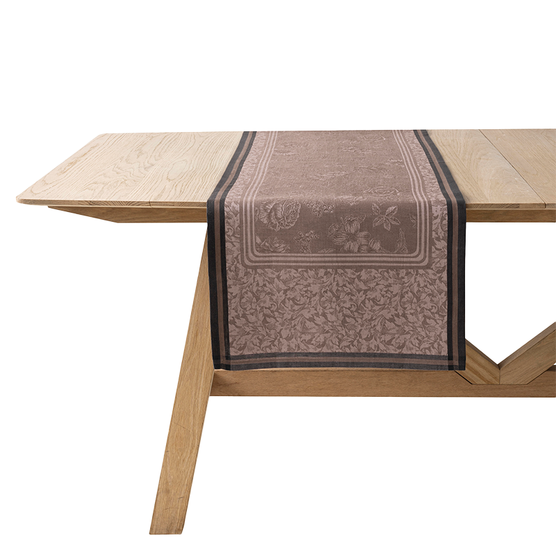 Romance | Table Runner