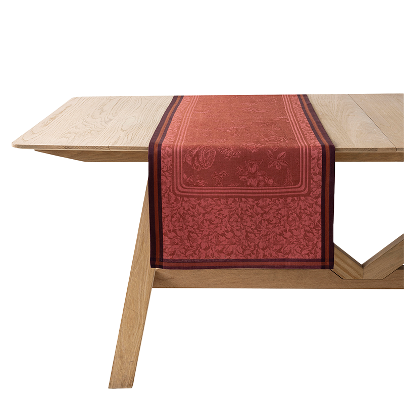 Romance | Table Runner