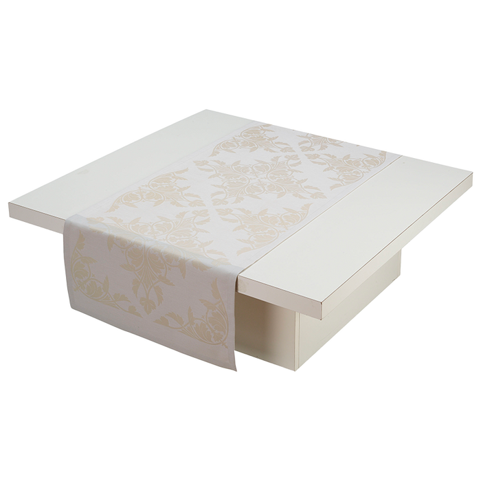 Photo of the Syracuse | Table Runner ensemble.