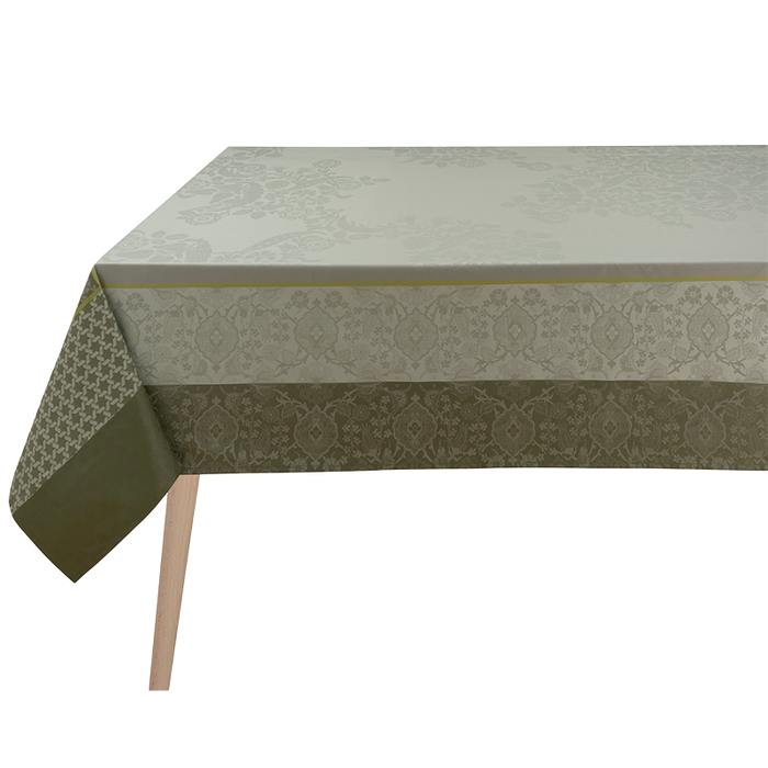 Photo of the Voyage Iconique | Coated Tablecloth ensemble.