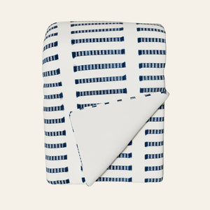 Photo of the Latera | Throw ensemble.
