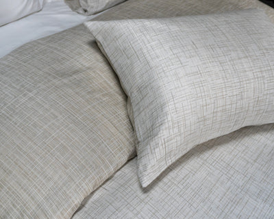 Letto Mosaico pillow and duvet in dune.